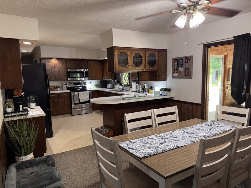 1706 Crestview Dr, Little Falls, MN 56345