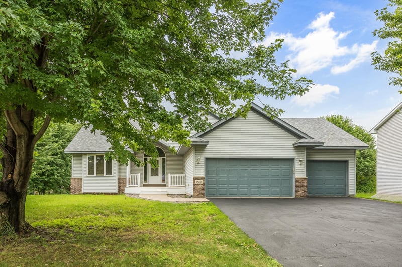 25736 18th St W, Zimmerman, MN 55398