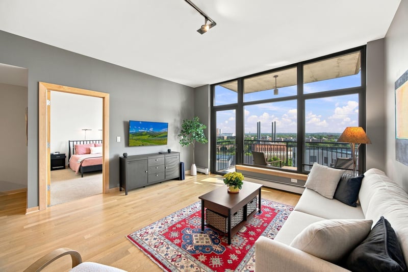 1120 S 2nd St #903, Minneapolis, MN 55415