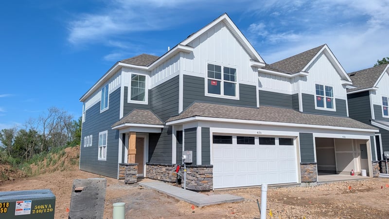 4190 Hayward Ave N, Oakdale, MN 55128