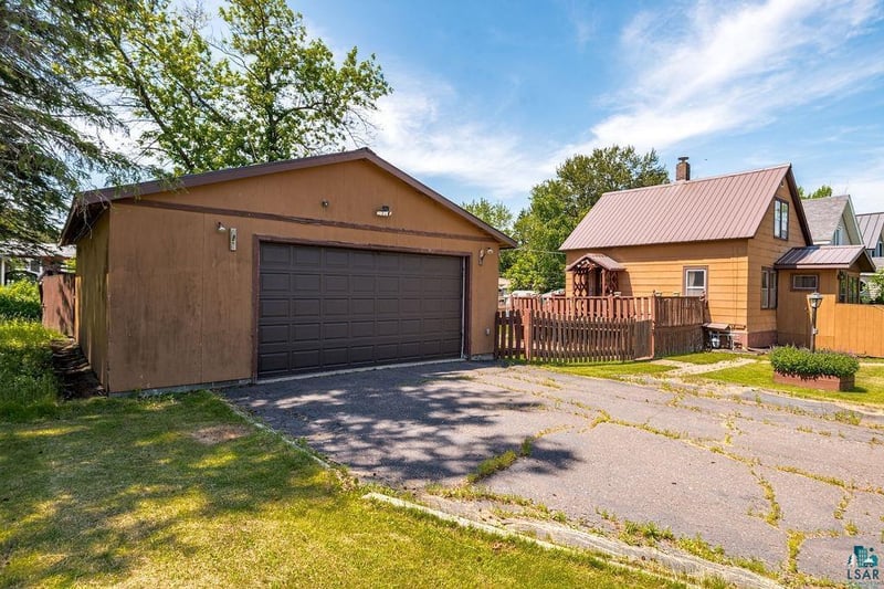 1417 103rd Ave W, Duluth, MN 55808