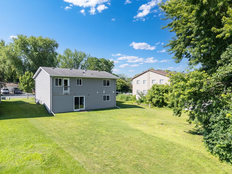 805 6th St NE, Stewartville, MN 55976