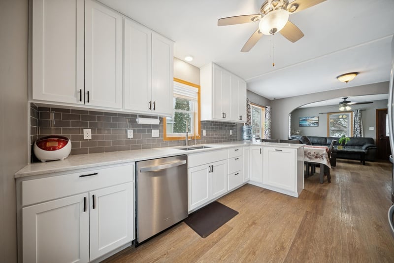 704 Broadway St, Cleveland, MN 56017