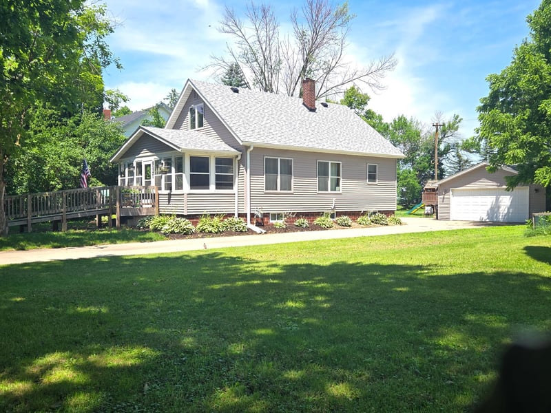 704 Broadway St, Cleveland, MN 56017