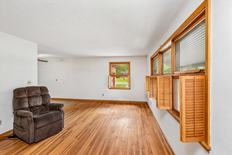619 Nevada St, Northfield, MN 55057