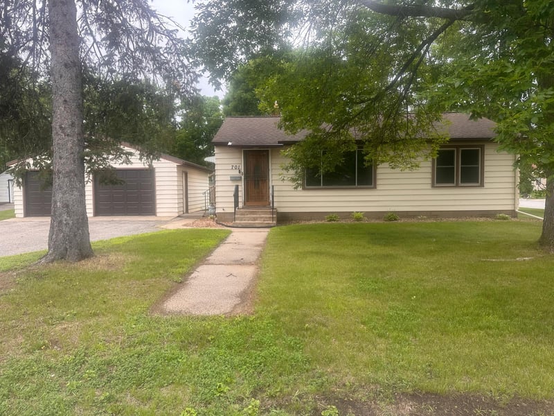 701 Summit Ave S, Sauk Rapids, MN 56379