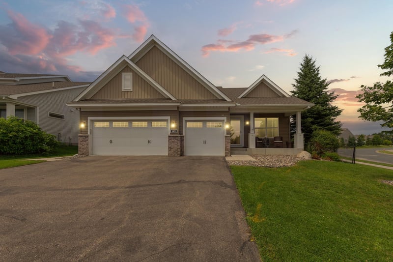 601 Stonegate Cir, Waconia, MN 55387