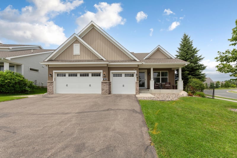 601 Stonegate Cir, Waconia, MN 55387