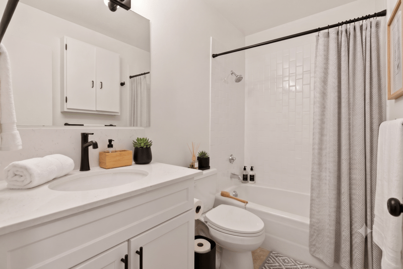 19 S 1st St #B305, Minneapolis, MN 55401