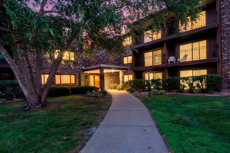 4120 Parklawn Ave #231, Edina, MN 55435