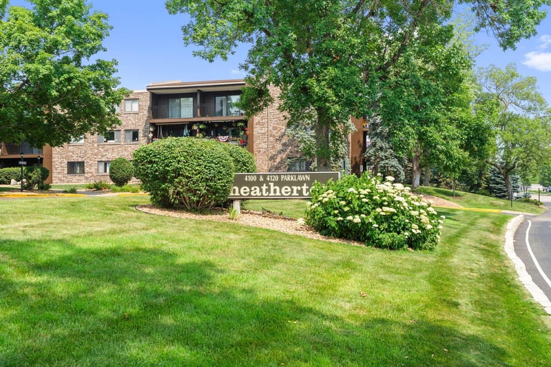 4120 Parklawn Ave #231, Edina, MN 55435