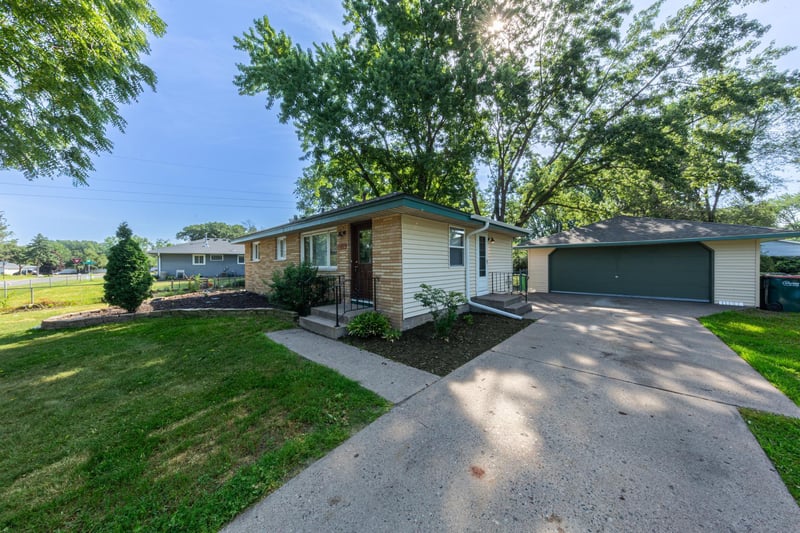 11157 Madison St NE, Blaine, MN 55434