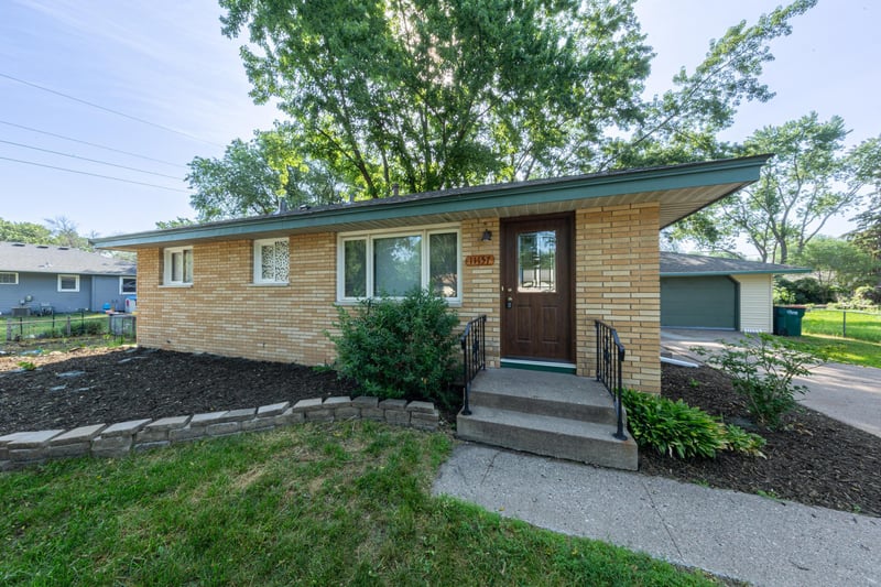 11157 Madison St NE, Blaine, MN 55434