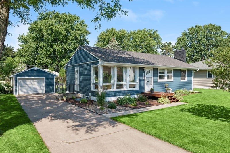 5358 Altura Rd NE, Fridley, MN 55421