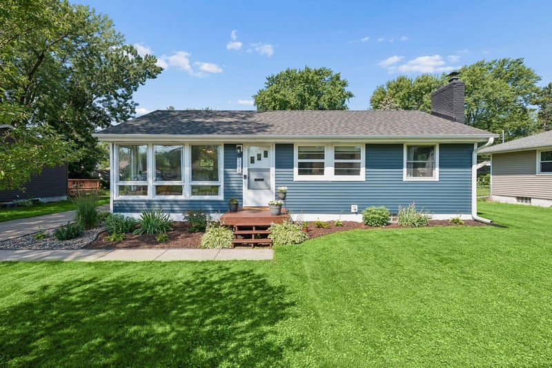 5358 Altura Rd NE, Fridley, MN 55421