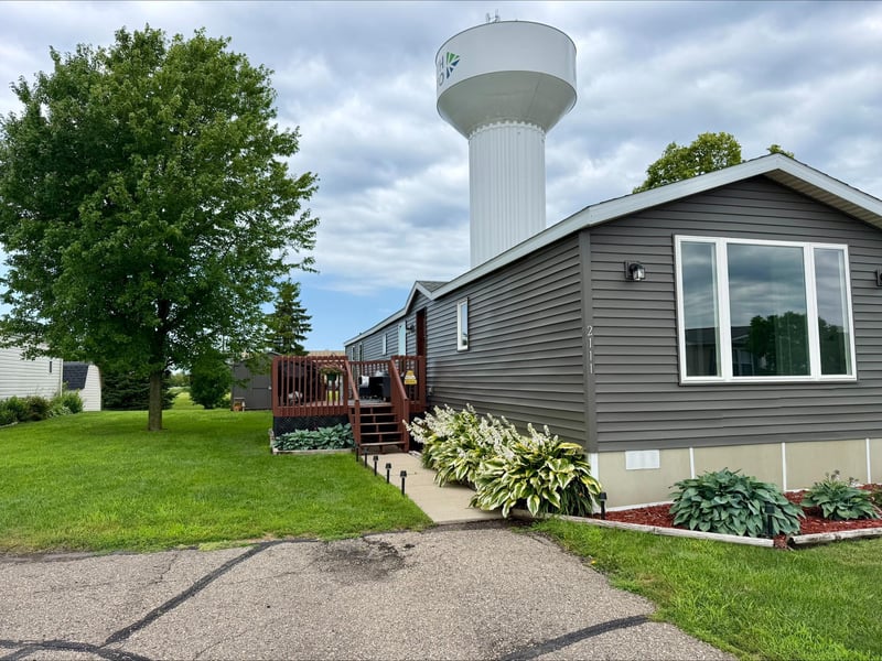 2111 Excalibur Rd, North Mankato, MN 56003