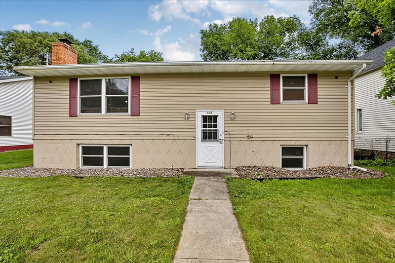 105 Barracuda Ave SE, Avon, MN 56310