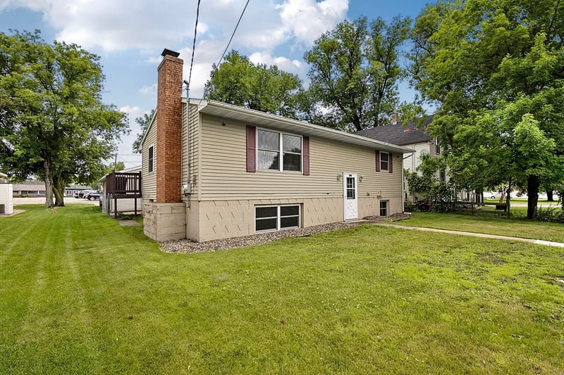 105 Barracuda Ave SE, Avon, MN 56310