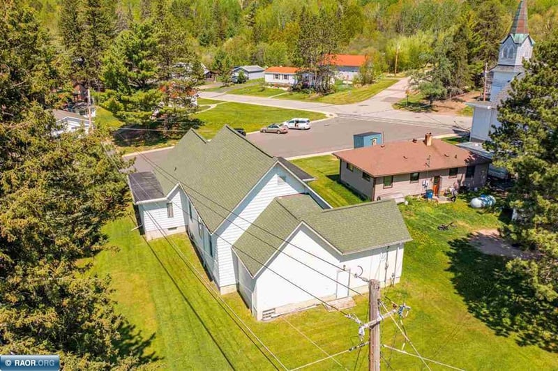 32 Church St, Soudan, MN 55782