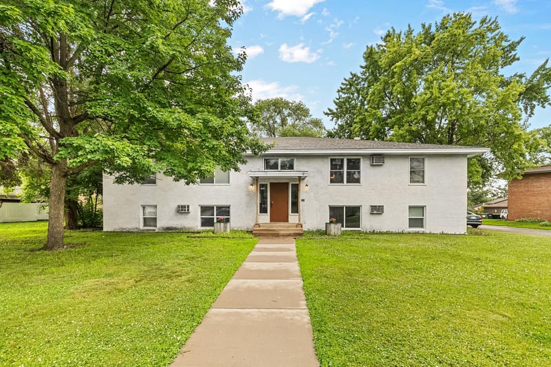 752 Southview Dr, Anoka, MN 55303