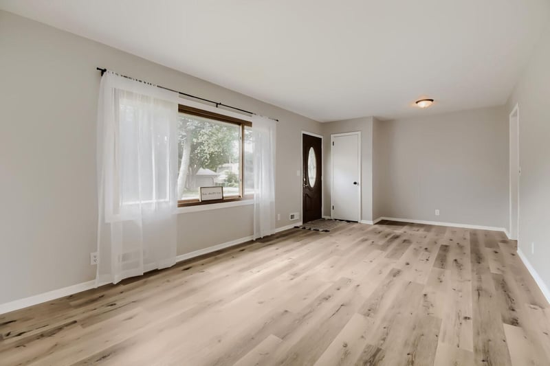 10920 Kumquat St NW, Coon Rapids, MN 55448