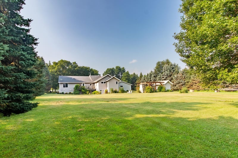 12480 212th Ave NE, New London, MN 56273