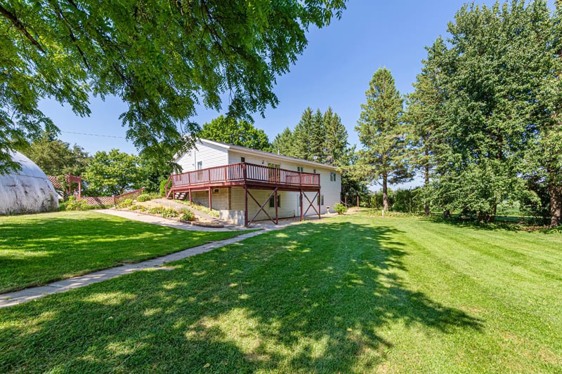 5177 255th St E, Faribault, MN 55021