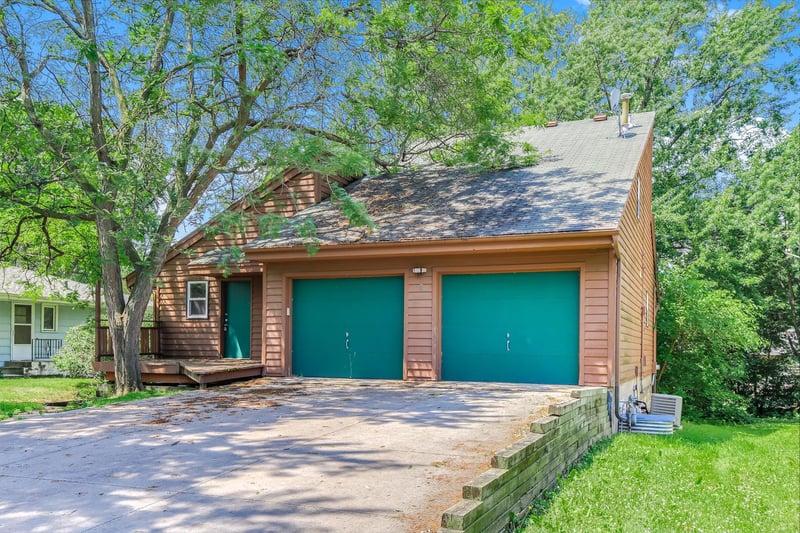 760 1st Ave NW, New Brighton, MN 55112