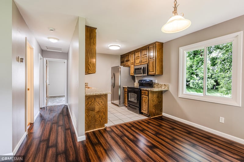 8824 N Maplebrook Ct, Brooklyn Park, MN 55445