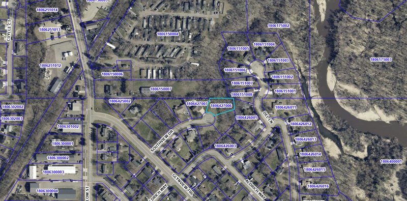 1218L Southview Dr, Faribault, MN 55021