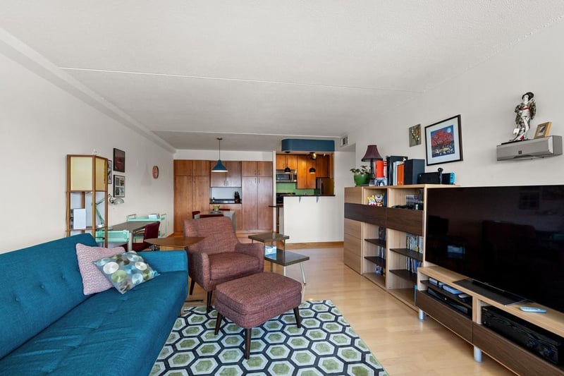 1920 S 1st St #1903, Minneapolis, MN 55454