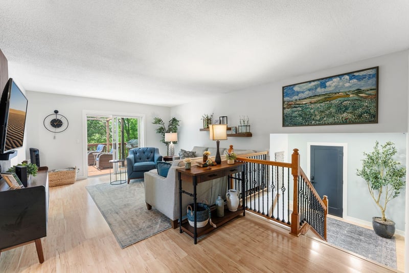 16320 Lake Ridge Dr, Maple Grove, MN 55311
