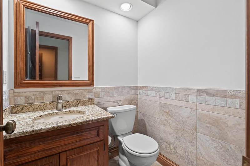 8906 138th Street Ct, Apple Valley, MN 55124