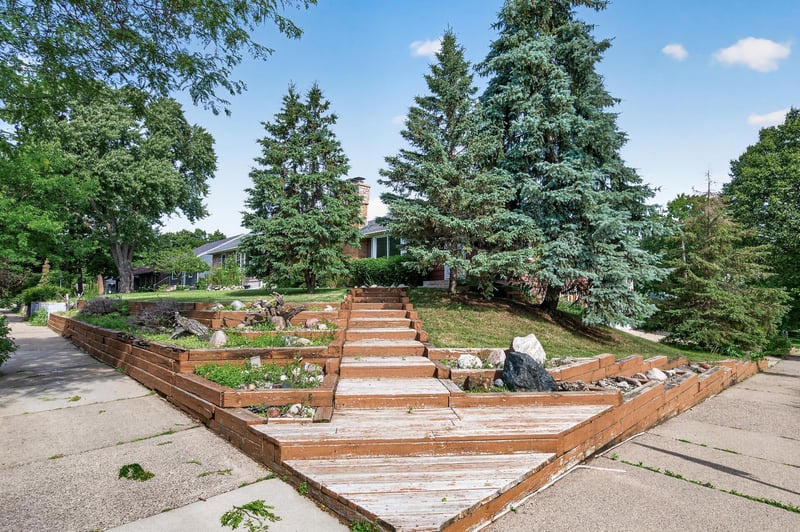 2600 W 60th St, Minneapolis, MN 55410