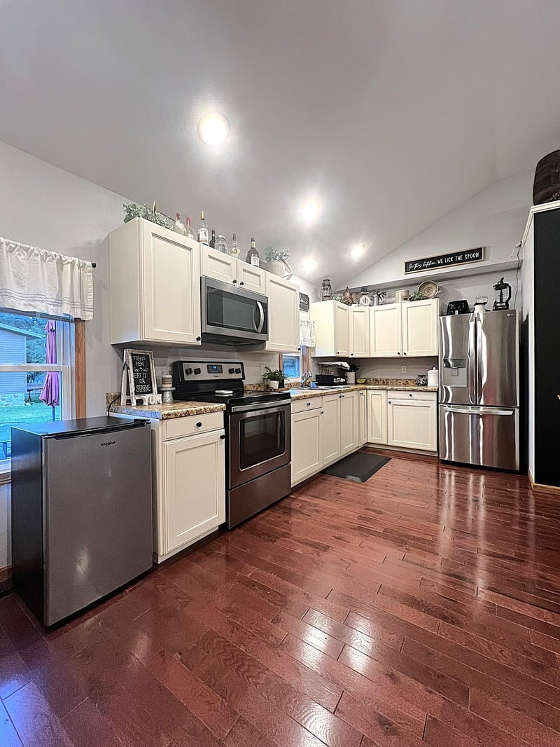 420 Oakwood St, Millville, MN 55957