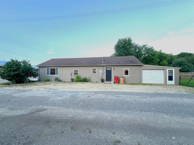 420 Oakwood St, Millville, MN 55957