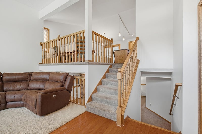 1222 Fallbrook Ln, Woodbury, MN 55125