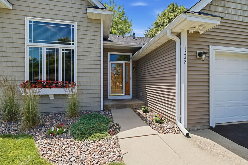 1222 Fallbrook Ln, Woodbury, MN 55125