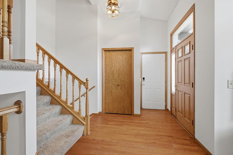 1222 Fallbrook Ln, Woodbury, MN 55125