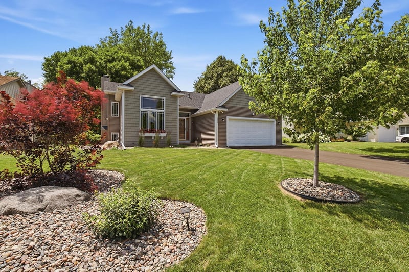 1222 Fallbrook Ln, Woodbury, MN 55125