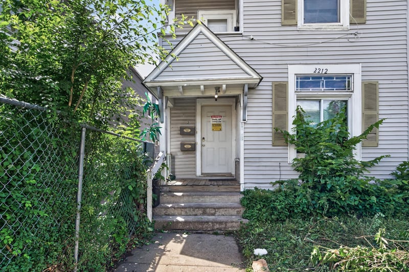 2210 Oakland Ave, Minneapolis, MN 55404