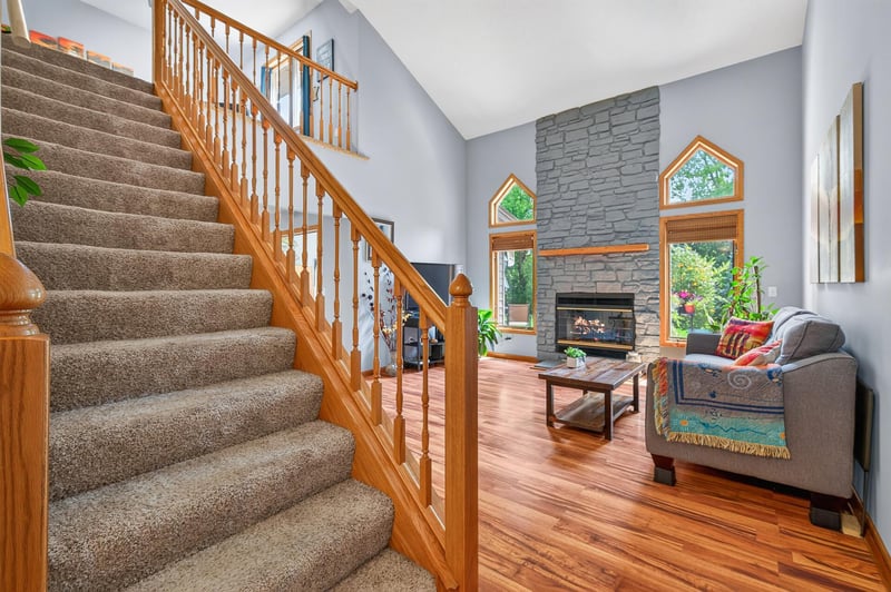 13125 Gemstone Ct, Apple Valley, MN 55124