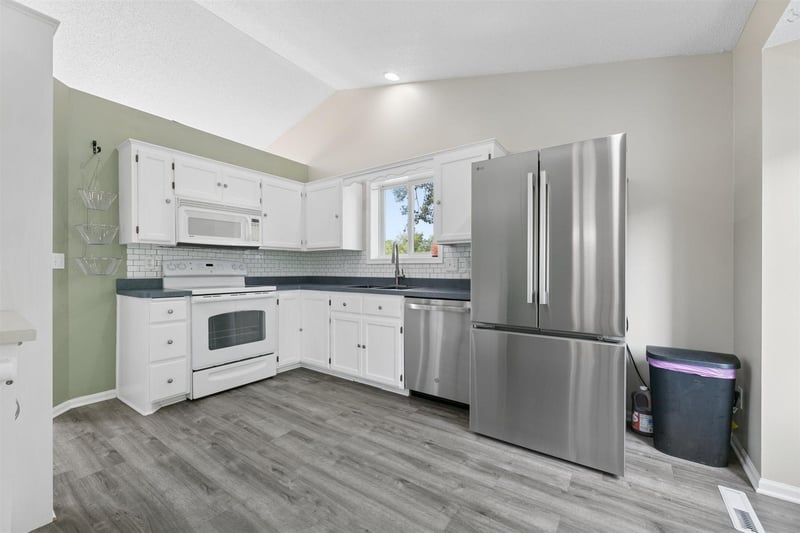 202 Crystal Ln, Montrose, MN 55363