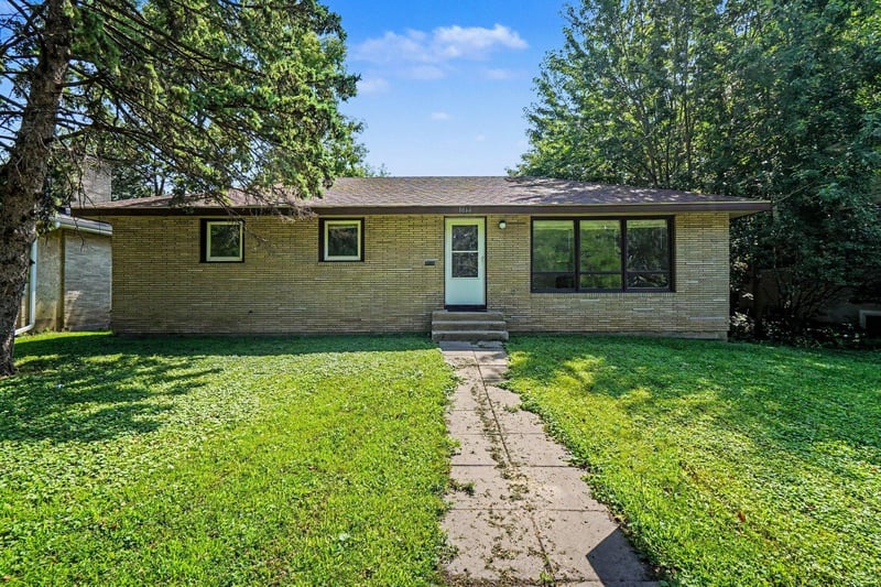 1066 26th Ave SE, Minneapolis, MN 55414