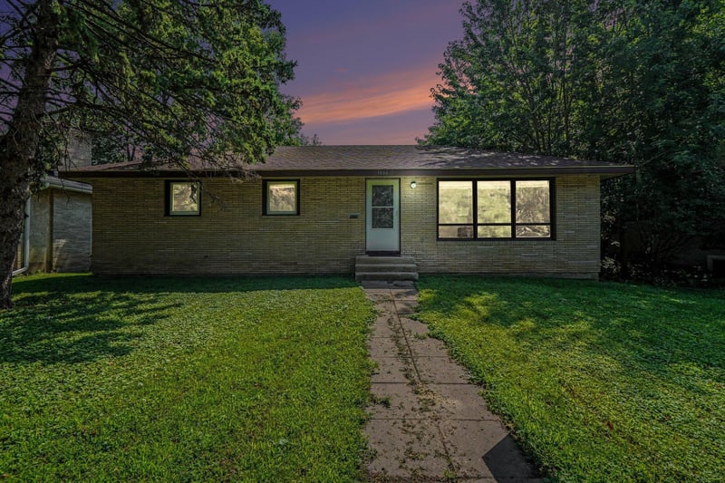 1066 26th Ave SE, Minneapolis, MN 55414