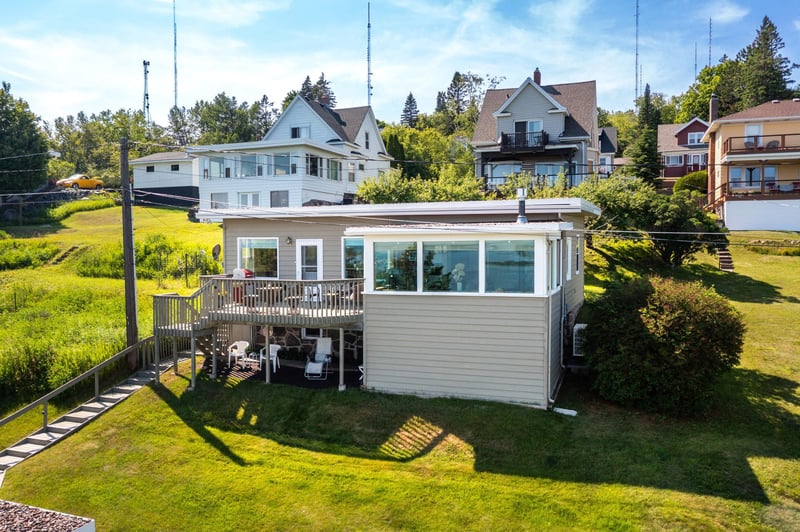 615 W 6th St, Duluth, MN 55806