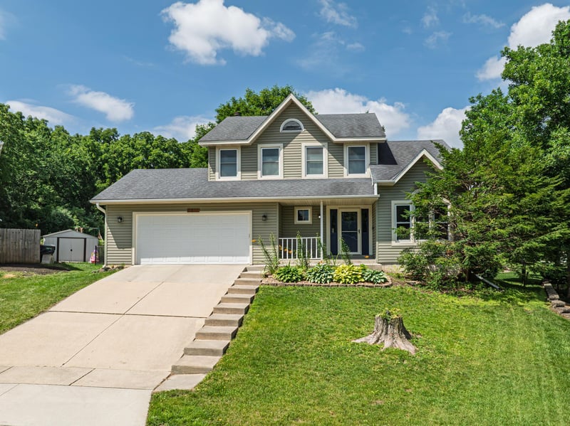 2211 Regent Ln SW, Rochester, MN 55902