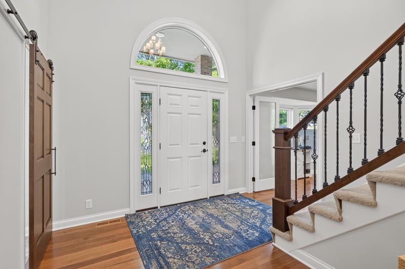 4283 Hillview Ln, Vadnais Heights, MN 55127