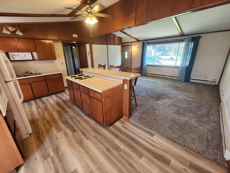 508 NW Lincoln St, Adams, MN 55909