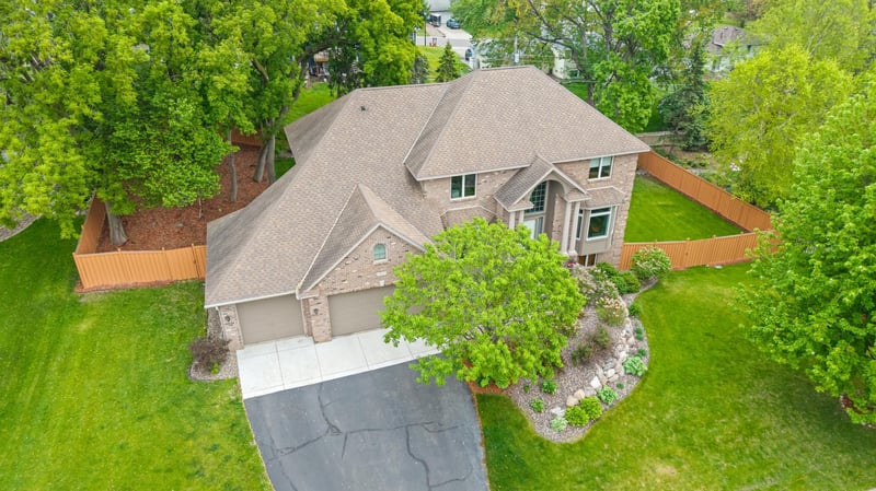 14809 White Oak Dr, Burnsville, MN 55337